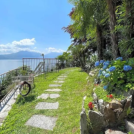 Angelina - View Dreams Cannero Riviera