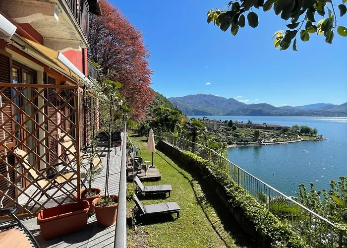 לינה וארוחת בוקר Angelina קנרו ריביירה